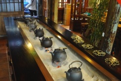 13-Jiufen-tearoom-steaming-kettles