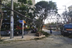 Drooping power lines in Danang