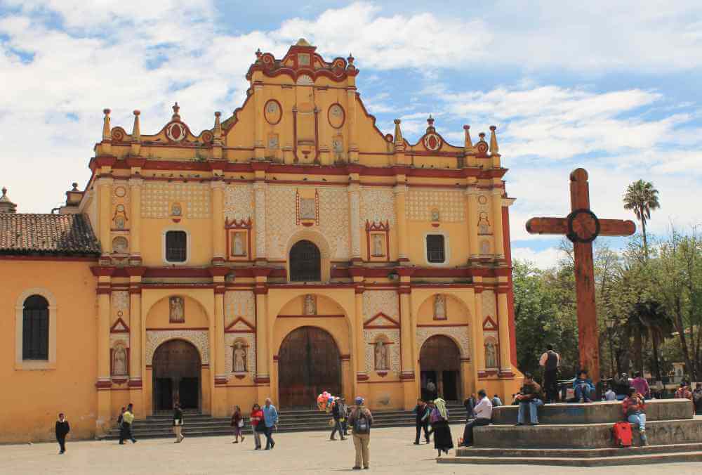The towering Cathedral in San Cristobal de las Casa dominates the central square